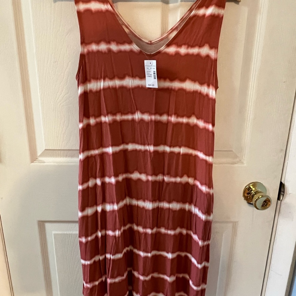 Maurices Tie-Dye Sleeveless Top in Pink and White